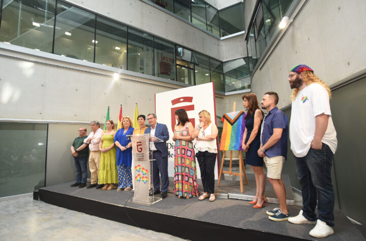 Entrena-presidente-de la-Diputación-alza-su-voz-por-el-Día-del-Orgullo-LGTBIQ+