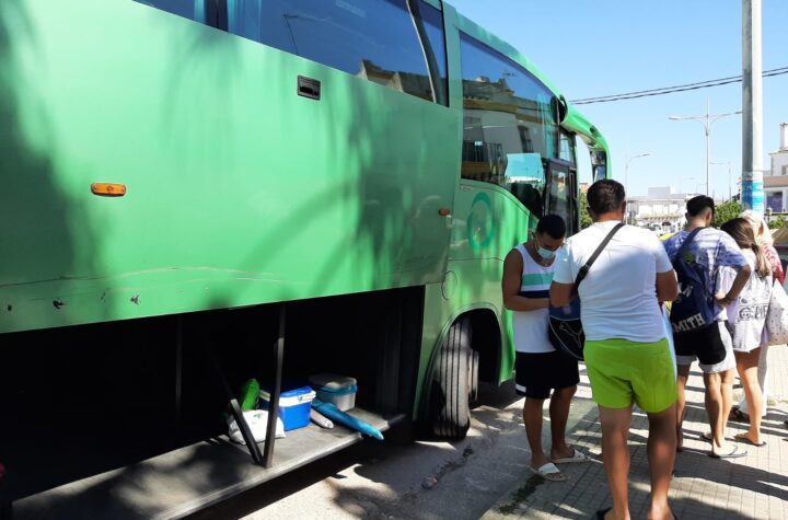 Nuevas-rutas-en-autobús-para-unir-a-los-granadinos-a-la-playa