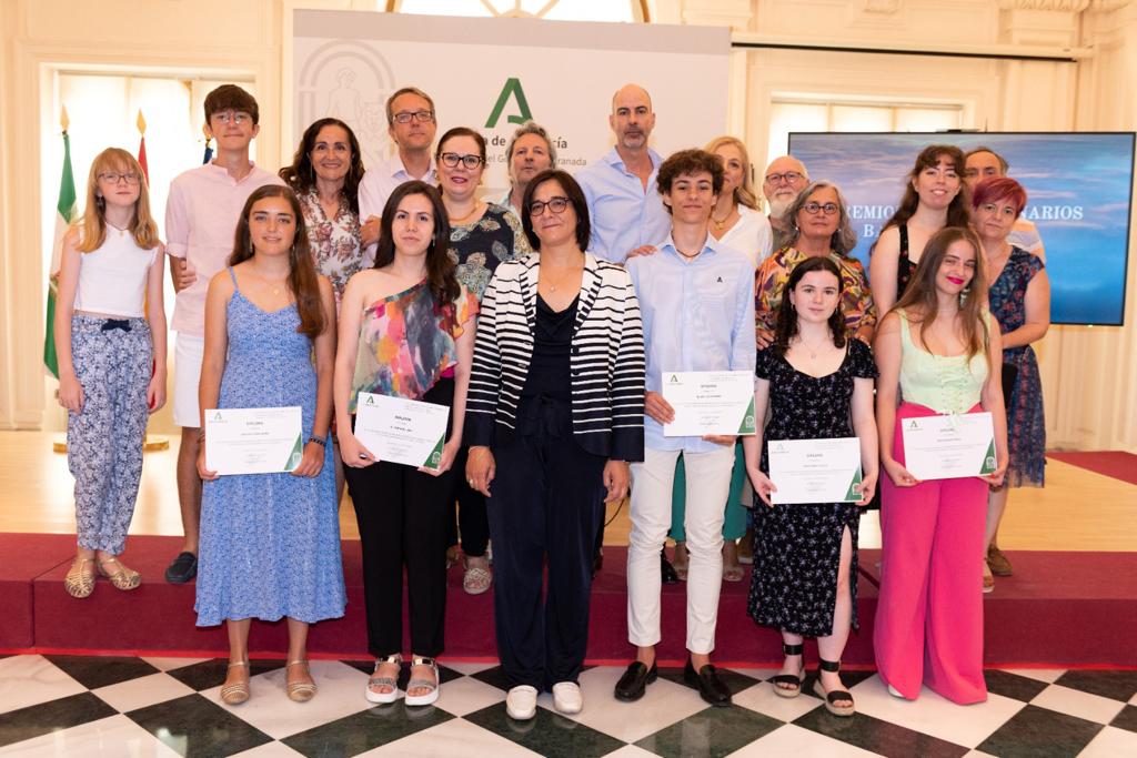 La-Junta-felicita-a-los-galardonados-en-los-Premios-Extraordinarios-de-Bachillerato