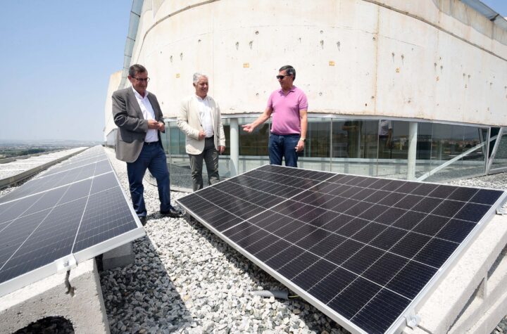 Diputación-instala-placas-solares-para-potenciar-el-ahorro-energético