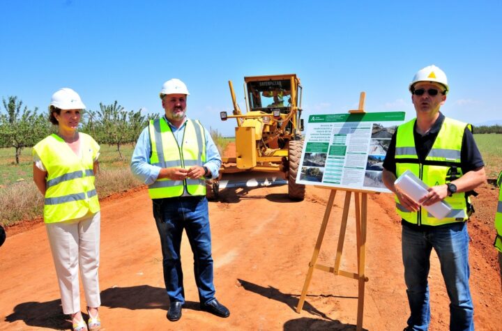 La-Junta-arregla-el-camino-forestal-de-Caniles-con-el-Parque-Natural-Sierra-de-Baza