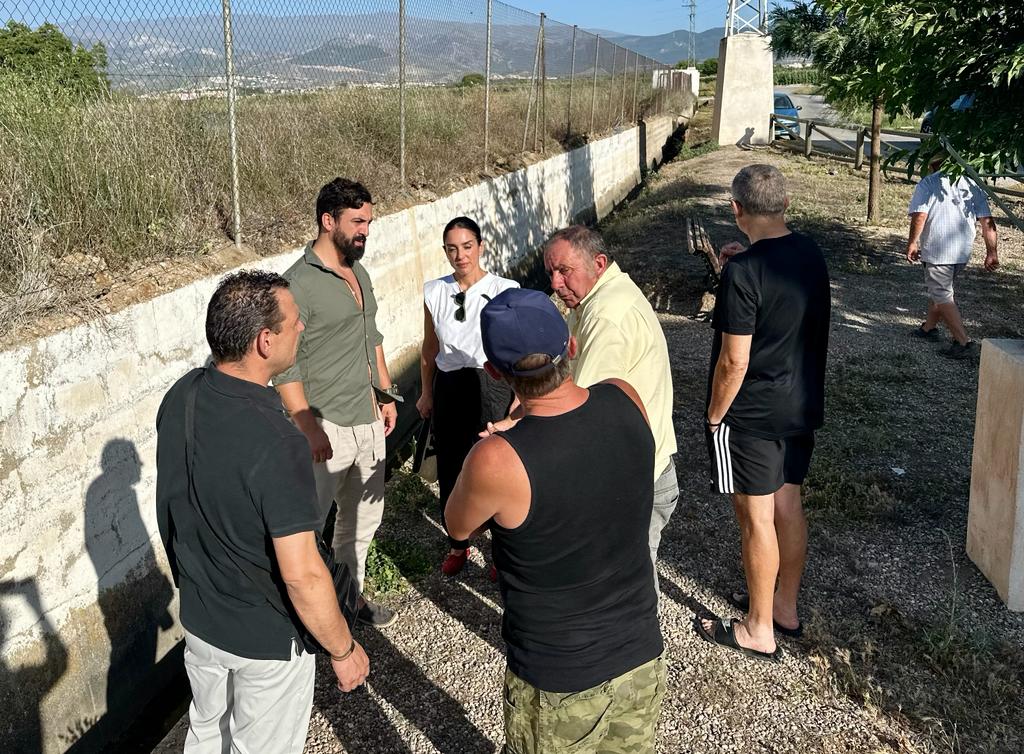 VOX-trabaja-en-llevar-agua-a-los-agricultores-granadinos