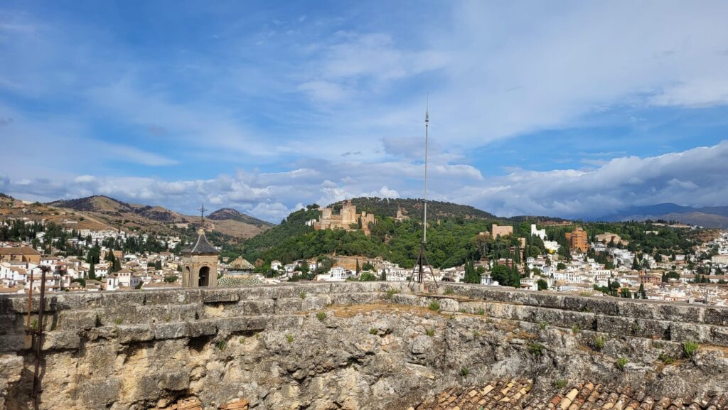 El-proyecto-de-restauración-de-la-torre-de-la-catedral-ronda-los-2,5-millones-de-euros-y-estará-financiado-por-el-Cabildo-y-el-Arzobispado.