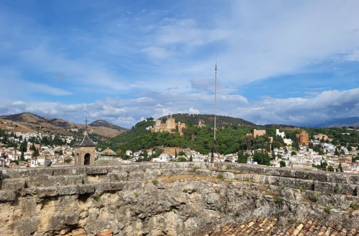 El-proyecto-de-restauración-de-la-torre-de-la-catedral-ronda-los-2,5-millones-de-euros-y-estará-financiado-por-el-Cabildo-y-el-Arzobispado.