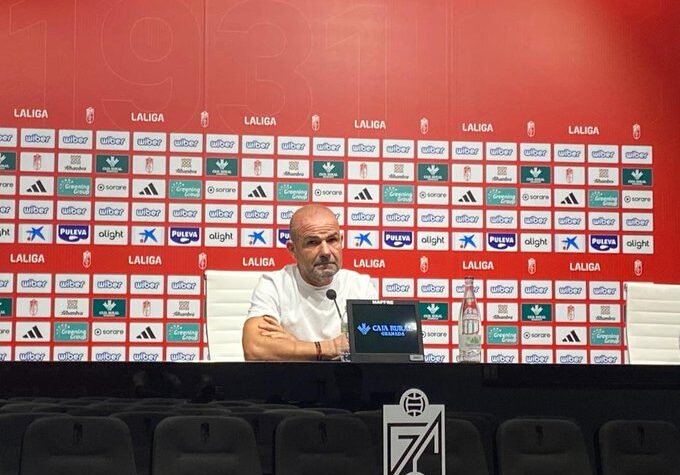 El-técnico-valenciano-ha-atendido-a-los-medios-de-comunicación-en-la-previa-del-partido-ante-el-Girona FC.