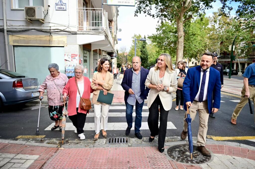 Marifrán-Carazo-ha-señalado-el-“interés-del-Ayuntamiento-por-incrementar-la-calidad-de-vida-de-los-vecinos-de-cada-uno-de-los-barrios”