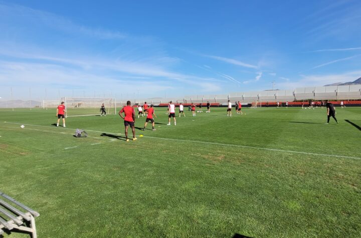 Novedades-en-el-entrenamiento-del-Granada-CF-a-4-días-del-choque-contra-el-FC-Barcelona