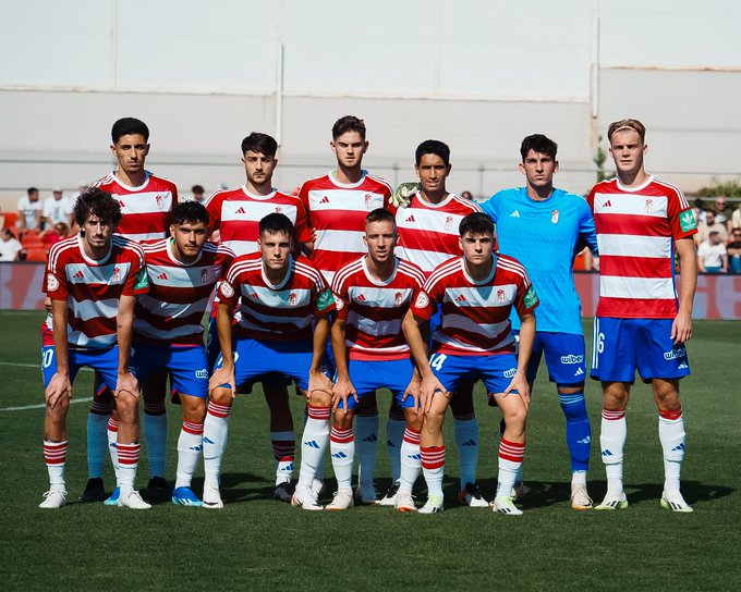 El-filial-nazarí-empata-0-0-con-un-CD-Alcoyano-que-jugó-más-de-una-hora-con-un-futbolista-menos-por-la-expulsión-de-Pradera.