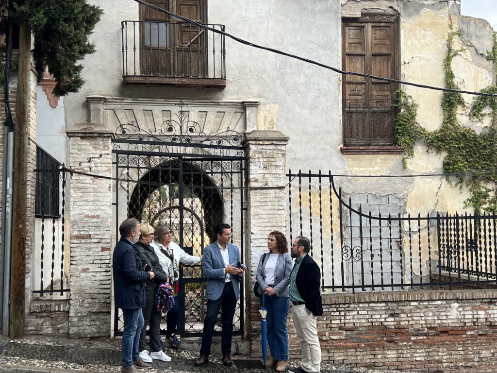 También-recibe-el-visto-bueno-la-iluminación-del-Corral-del-Carbón-el-proyecto-del-Ayuntamiento-de-Granada-para-la-reforma-de-la-Biblioteca-del-Salón