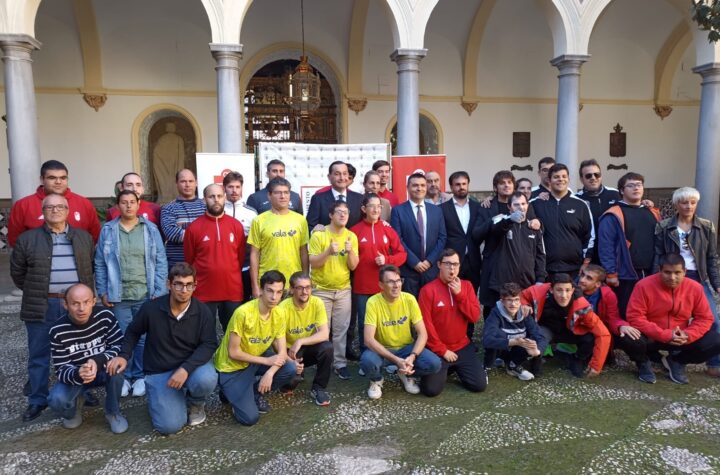 “Esta-actividad-demuestra-la-implicación-del-Ayuntamiento-de-Granada-con-el-deporte-para-personas-con-discapacidad”,-señala-Jorge-Iglesias