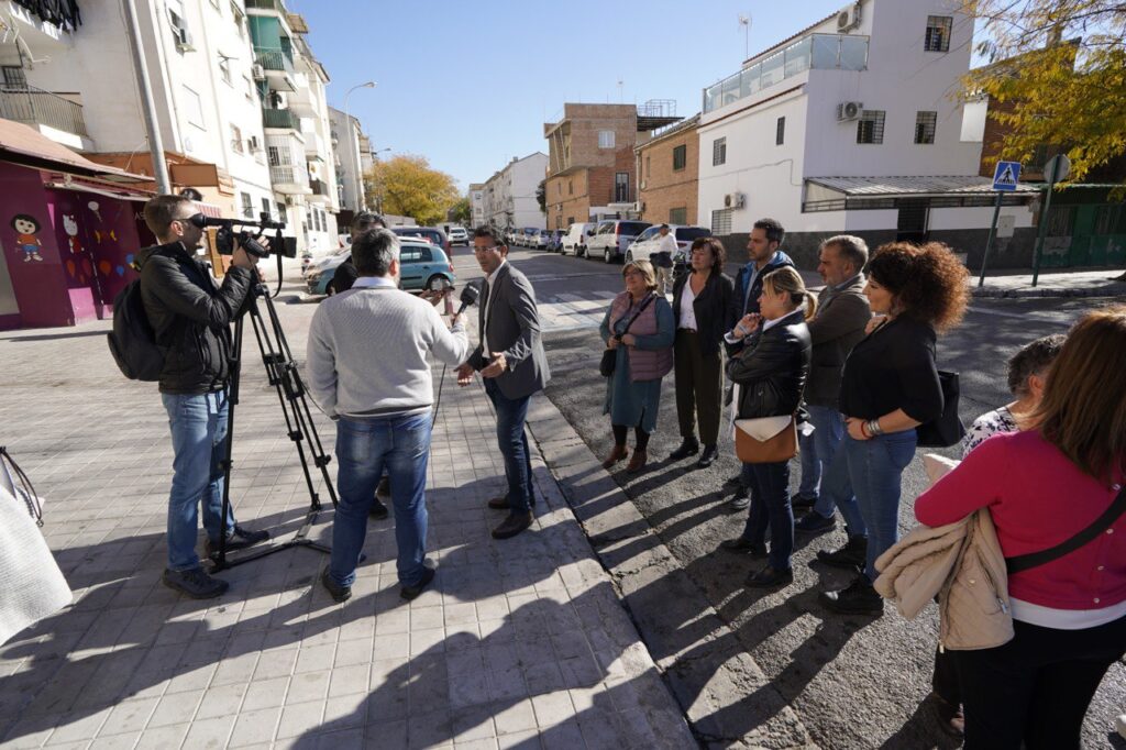 El-PSOE-acusa-a-Carazo-de-olvidar-al-distrito-Norte-al-no-concluir-ninguna-calle-en-el-nuevo-Plan-Asfáltico