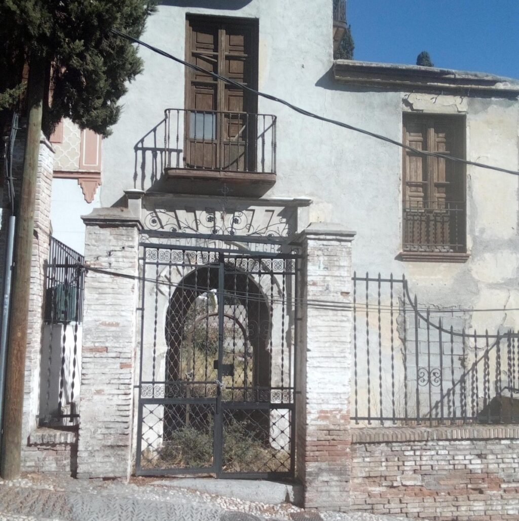 También-recibe-el-visto-bueno-la-iluminación-del-Corral-del-Carbón-y-la-reforma-de-la-Biblioteca-del-Paseo-del-Salón