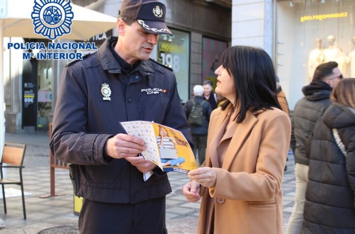 Se-refuerza-la-presencia-policial-en-la-calle-para-prevenir-delitos-en-comercios-durante-la-Navidad