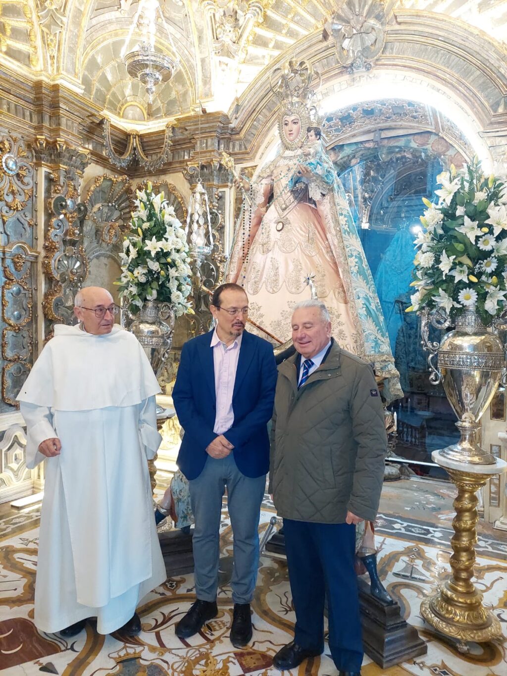 La-Junta-financia-la-realización-de-un-díptico-bilingüe-para-la-difusión-del-Camarín-de-la-Virgen-del-Rosario