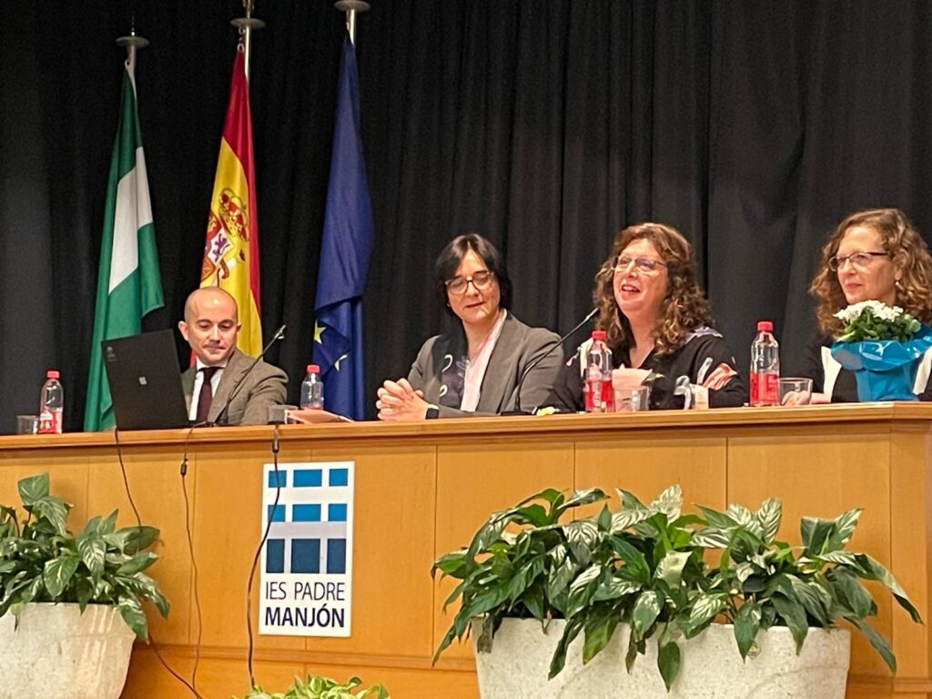 María-José-Martín-ha-participado-también-en-un-encuentro-con-orientadores,-organizado-por-el-equipo-técnico-provincial-del-centro