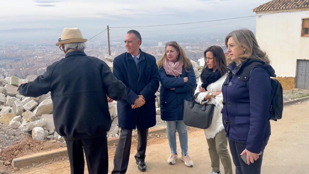 VOX-denuncia-el-alarmante-estado-de-abandono-del-Barranco-del-Abogado