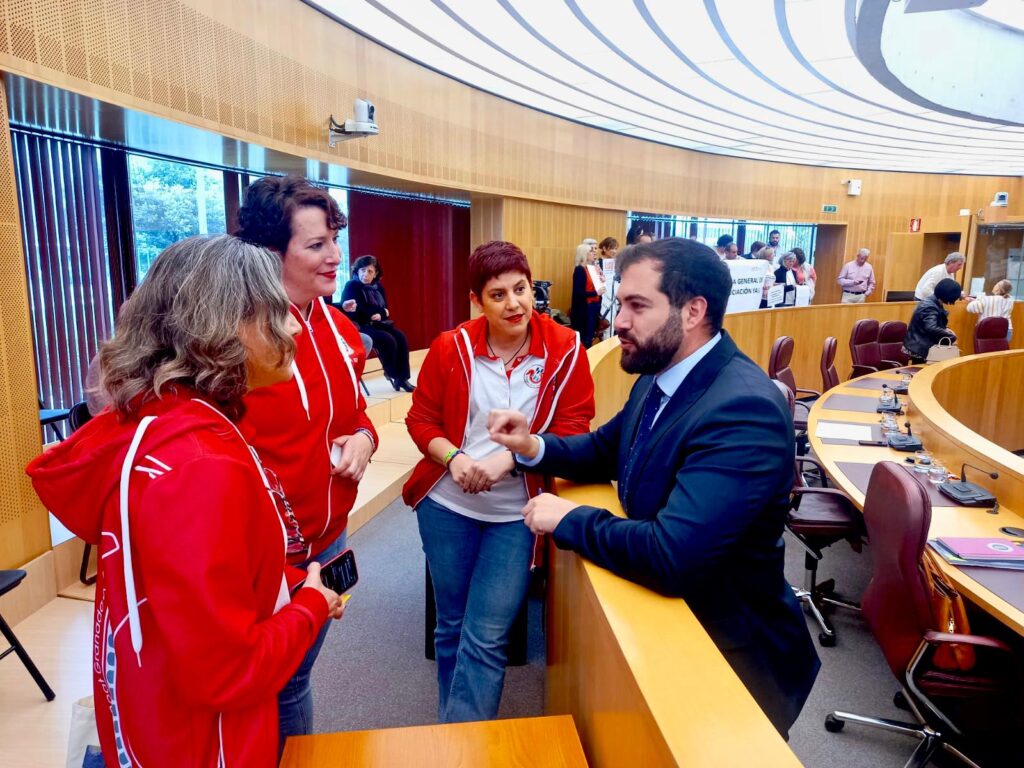 Gustavo-de-Castro-ha-destacado-el-apoyo-unánime-del-resto-de-los-partidos-a-la-iniciativa-presentada-en-el-pleno-ordinario-de-marzo