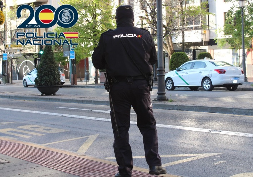 La-Policía-Nacional-ha-detenido-a-un-varón-reincidente-por-el-robo-con-violencia-de-un-bolso