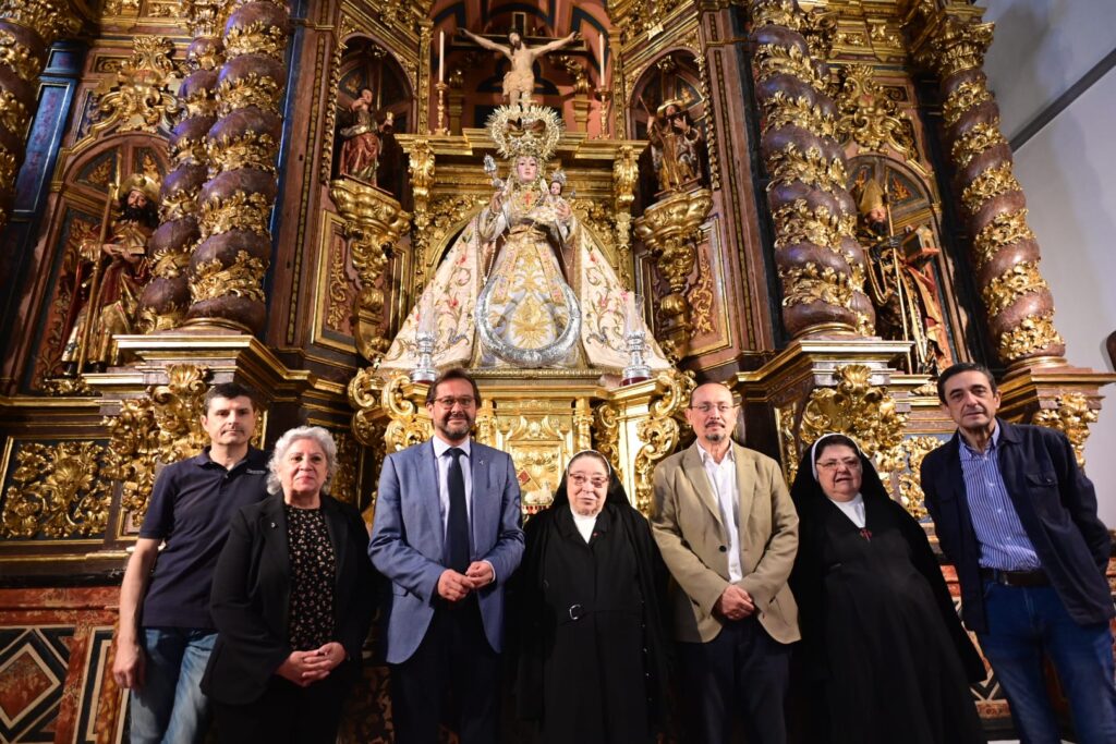 Finaliza-la-restauración-del-retablo-Barroco-del-convento-de-las-Comendadoras-de-Santiago