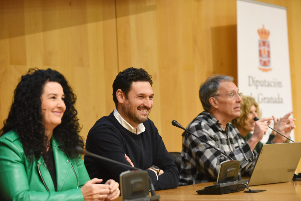 Roberto-González-ha-señalado-que-buscan-“reflexionar-sobre-el-compromiso-por-la-formación-a-profesionales-y-responsables-institucionales"