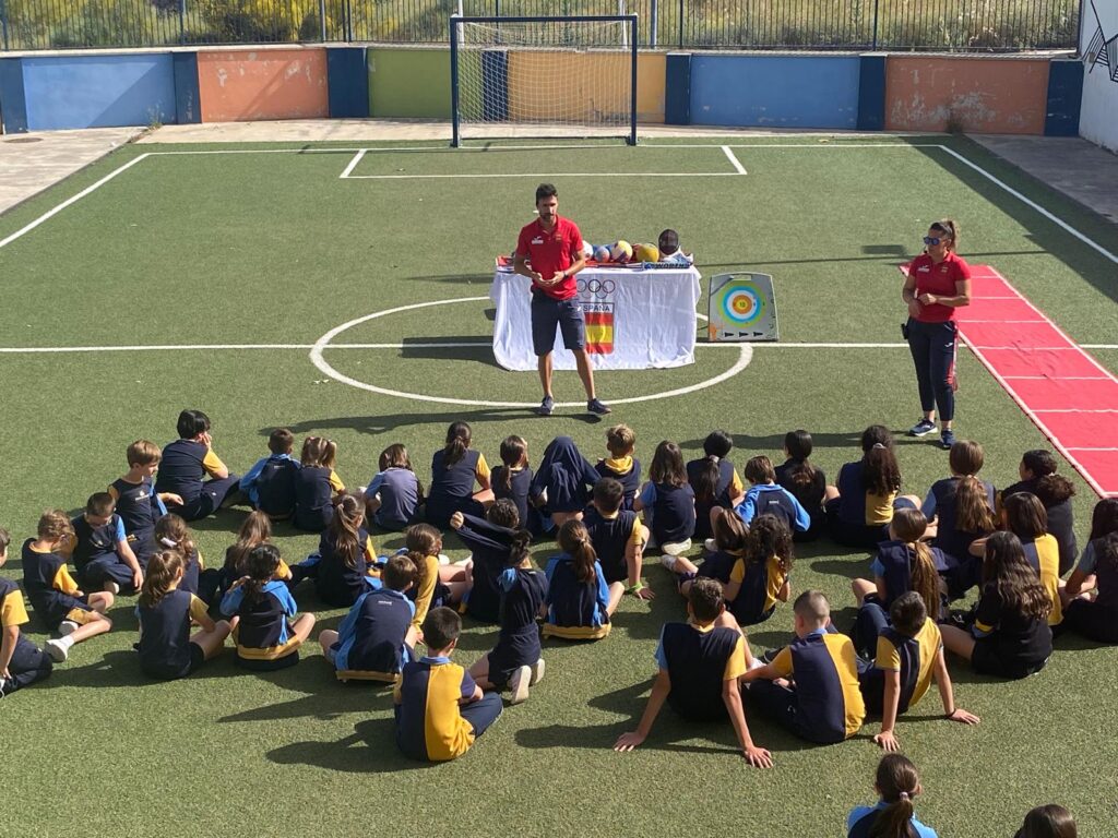 El-programa-Todos-Olímpicos-acerca-al-alumnado-del-Colegio-Novaschool-Medina-Elvira-de-Atarfe-lo-svalores-del-deporte