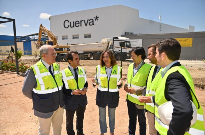 La-consejera-de-Fomento-visita-los-trabajos-que-se-ejecutan-de-forma-simultánea-en-los-tres-municipios:-Armilla,-Churriana-y-Las-Gabias