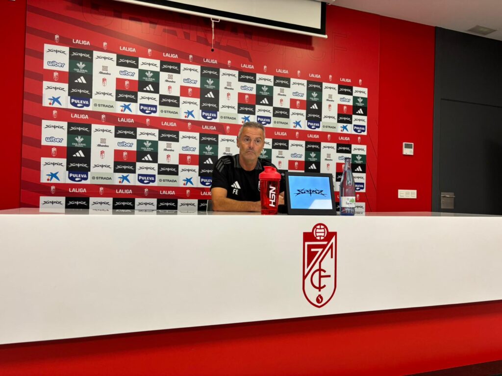 El-técnico-nazarí-atendió-a-los-medios-de-comunicación-en-la-previa-del-partido-ante-el-Levante-UD