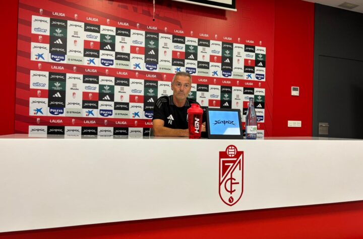 El-técnico-nazarí-atendió-a-los-medios-de-comunicación-en-la-previa-del-partido-ante-el-Levante-UD