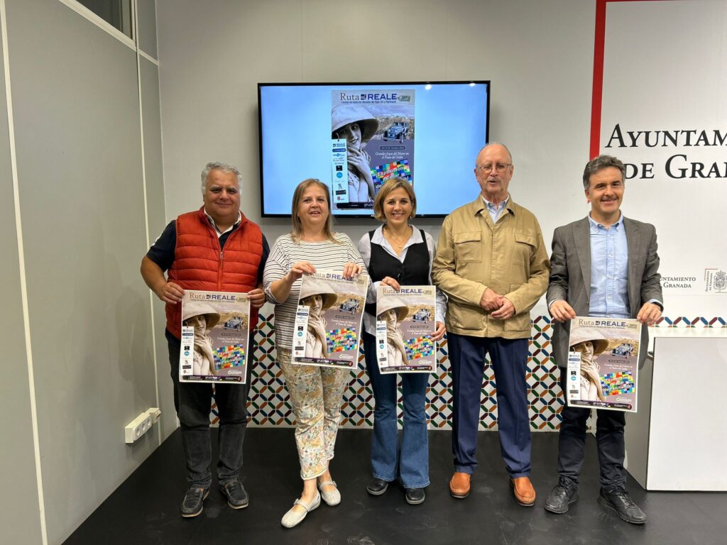 Un-centenar-de-vehículos-de-todas-las-décadas-del-Siglo-XX-podrán-ser-observados-en-el-Paseo-del-Salón-desde-el-viernes