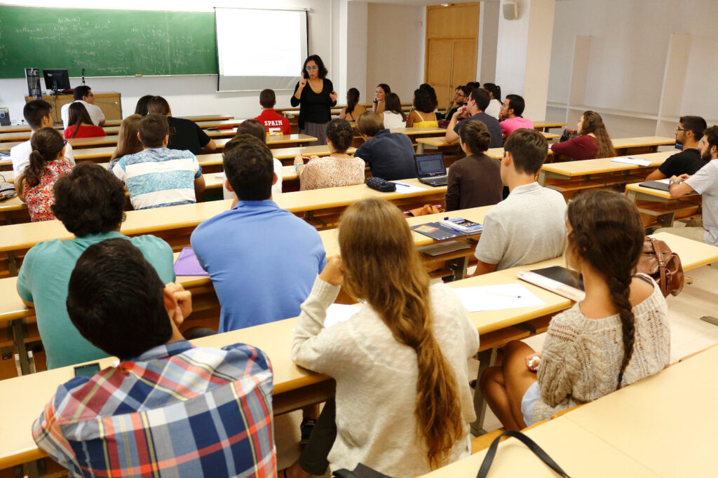 La-Consejería-de-Universidad-constata-en-sus-informes-previos-que-estas-enseñanzas-cumplen-con-la-planificación-aprobada