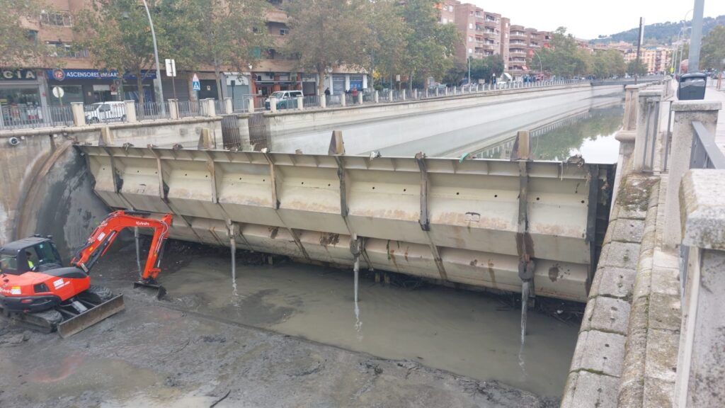 La-actuación-se-enmarca-dentro-del-programa-general-de-limpieza-y-mantenimiento-del-tramo-urbano-del-río-Genil