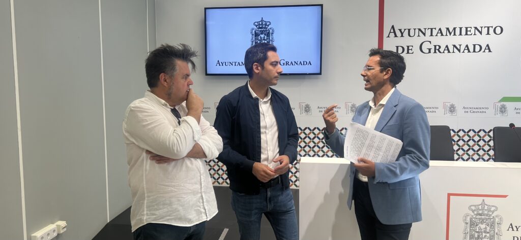 Paco-Cuenca-insta-a-la-alcaldesa-a-defender-los-intereses-de-Granada-y-“demandar-al-gobierno-de-Andalucía-la-imposición-del-impuesto"