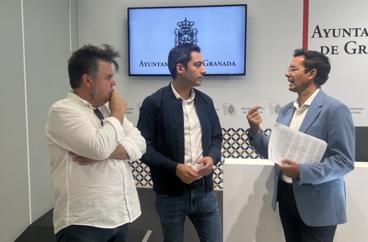 Paco-Cuenca-insta-a-la-alcaldesa-a-defender-los-intereses-de-Granada-y-“demandar-al-gobierno-de-Andalucía-la-imposición-del-impuesto"