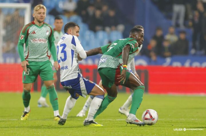 El-Real-Zaragoza-supera-2-1-al-cuadro-nazarí-y-le-hace-perder-el-invicto-a-domicilio