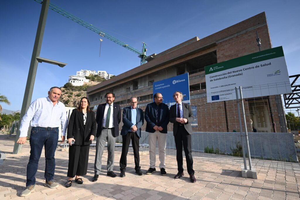 El-delegado-del-Gobierno-visita-las-obras-en-las-que-la-Junta-de-Andalucía-invierte-7,5-millones-de-euros