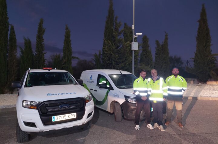 Un-total-de-25-empleados-se-han-ofrecido-voluntariamente-para-ayudar-en-la-zona-afectada:-once-operadores-de-red,-cuatro-inspectores,-cuatro-capataces-y-seis-técnicos-de-Operaciones