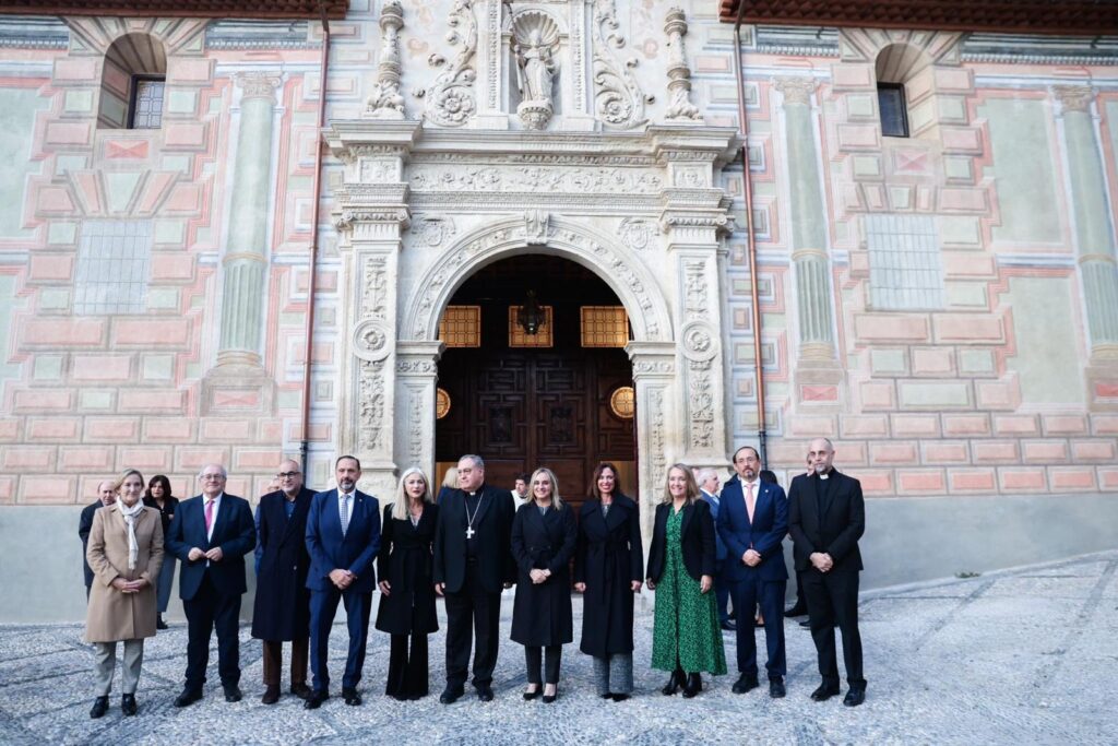 La-actuación,-que-supera-el-medio-millón-de-euros,-ha-permitido-rescatar-las-pinturas-murales-de-la-fachada-sur