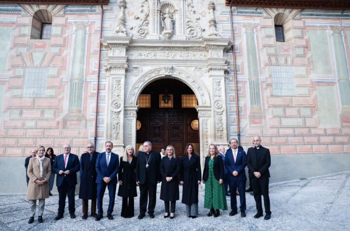 La-actuación,-que-supera-el-medio-millón-de-euros,-ha-permitido-rescatar-las-pinturas-murales-de-la-fachada-sur