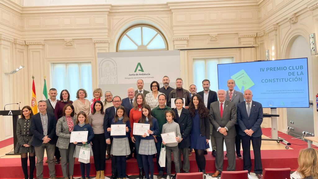 La-delegada-de-Desarrollo-Educativo-y-FP-destaca-el-compromiso-con-los-valores-democráticos-y-la-colaboración-entre-instituciones-educativas