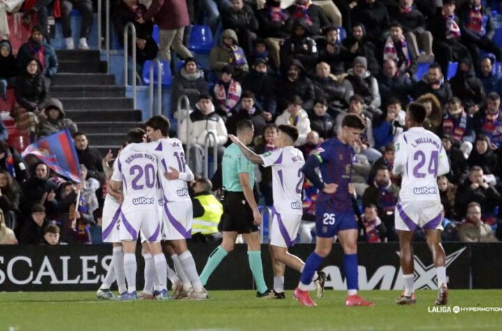 El-Granada-CF-golea-0-3-al-CD-Eldense-y-dormirá-a-un-punto-del-playoff