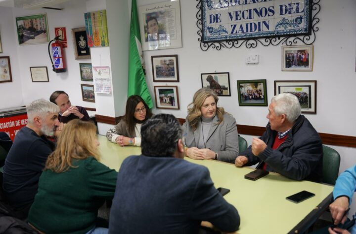 VOX-se-reúne-con-los-representantes-de-la-Asociación-de-Vecinos-del-Zaidín,-que-piden-una-piscina-para-el-verano