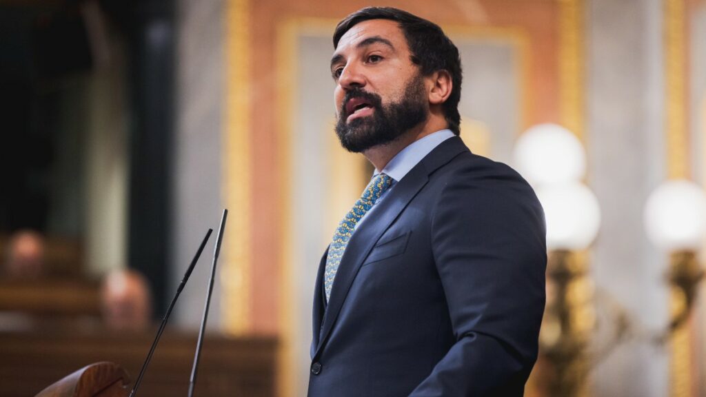 Jacobo-Robatto-ha-lamentado-la-“grave-situación”-que-viven-2.500-familias-por-un-fallo-en-la-fabricación-de-las-tuberías