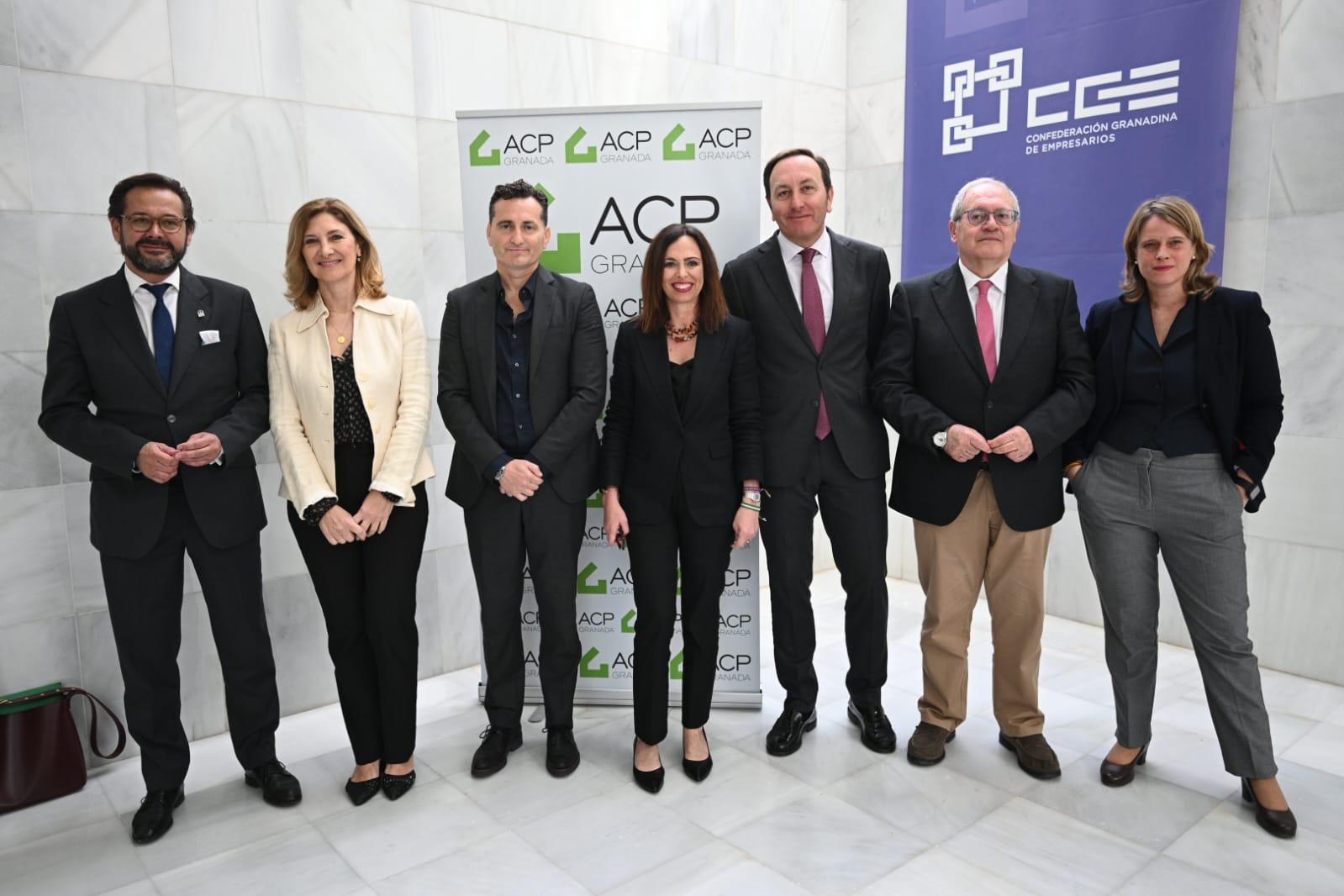La-consejera-ha-inaugurado-unas-jornadas-para-explicar-los-detalles-de-la-nueva-norma-en-la-Confederación-Granadina-de-Empresarios