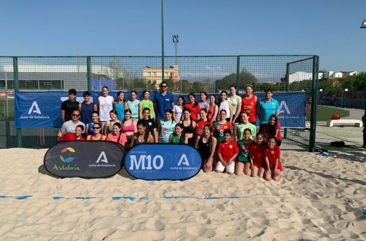 La-Consejería-de-Cultura-y-Deporte-organiza-una-actividad-de-Mentor-10-en-la-Ciudad-Deportiva-de-Atarfe