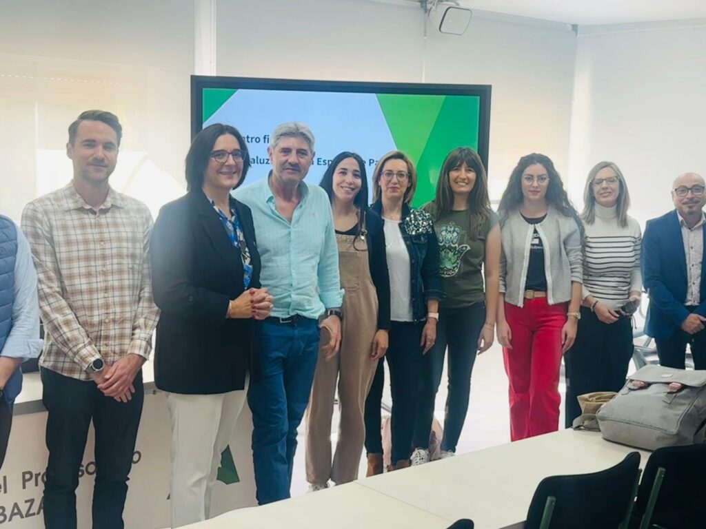 La–delegada–de–desarrollo–educativo–participa–en–un–encuentro–de–educadores–de–20–centros–de–la–comarca–de–Baza