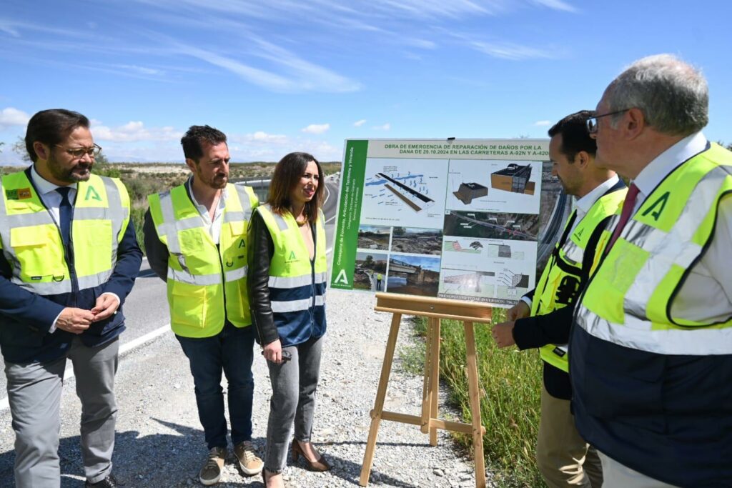 Rocío-Díaz-visita-las-actuaciones-de-la-A-92N-y-la-A-4200-en-la-comarca-de-Baza,-con-una-inversión-cercana-a-800.000-euros
