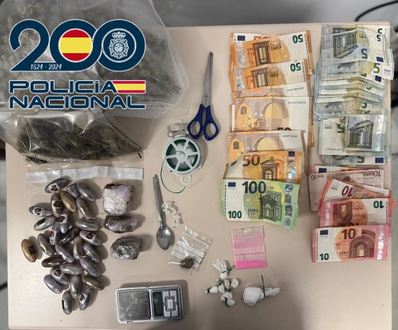Han-sido-28-los-detenidos-por-tráfico-de-drogas-durante-el-pasado-mes-en-relación-con-estas-operaciones