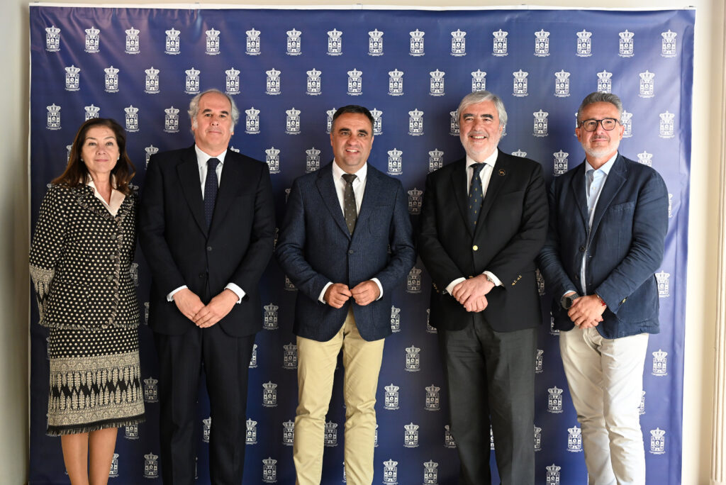 El-presidente-de-la-Diputación-de-Granada,-Francis-Rodríguez,-ha-señalado-que-“estamos-trabajando-para-situar-nuestra-gastronomía-local-en-un-lugar-de-relevancia”.