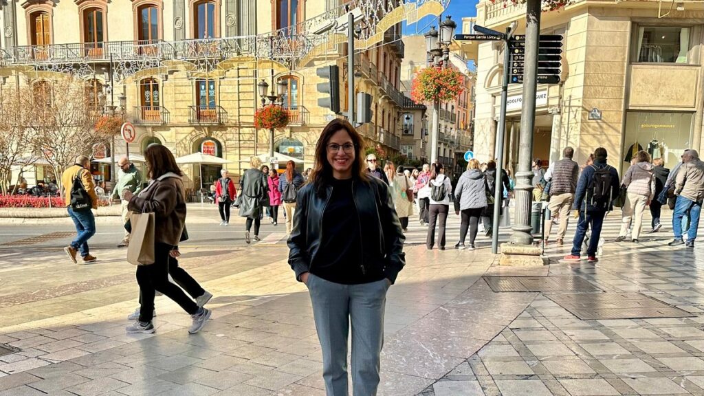 Mónica-Rodríguez-Gallego-pide-al-área-de-Movilidad-y-Protección-Ciudadana-información-sobre-el-operativo-policial-destinado-a-la-Media-Maratón-tras-las-quejas-de-los-vecinos-por-no-poder-sacar-sus-coches-de-los-garajes,-tener-limitado-el-acceso-a-ciertas-calles-o-no-poder-llegar-a-la-circunvalación