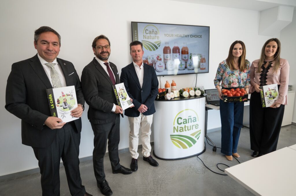 El-delegado-del-Gobierno-respalda-el-proyecto-de-una-nueva-fábrica-de-productos hortofrutícolas en Escúzar